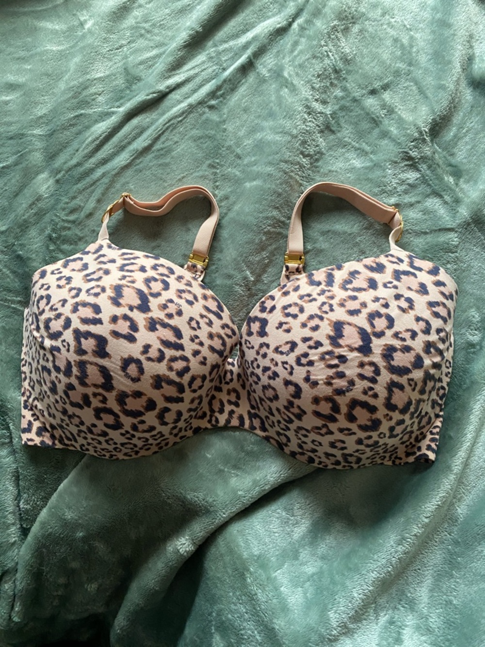 Victoria’s Secret Leopard Print Padded Bra - Beige/Black 36 DDD F